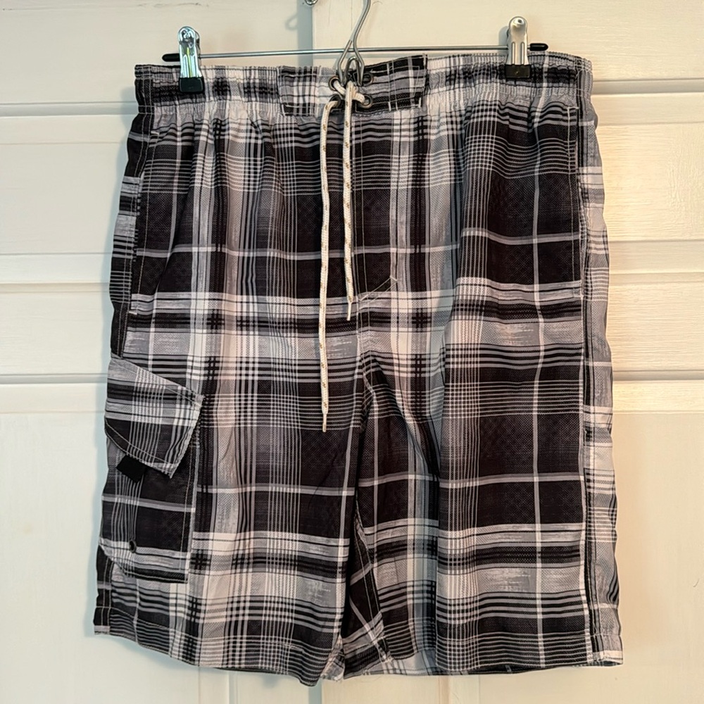 Men’s swin trunks